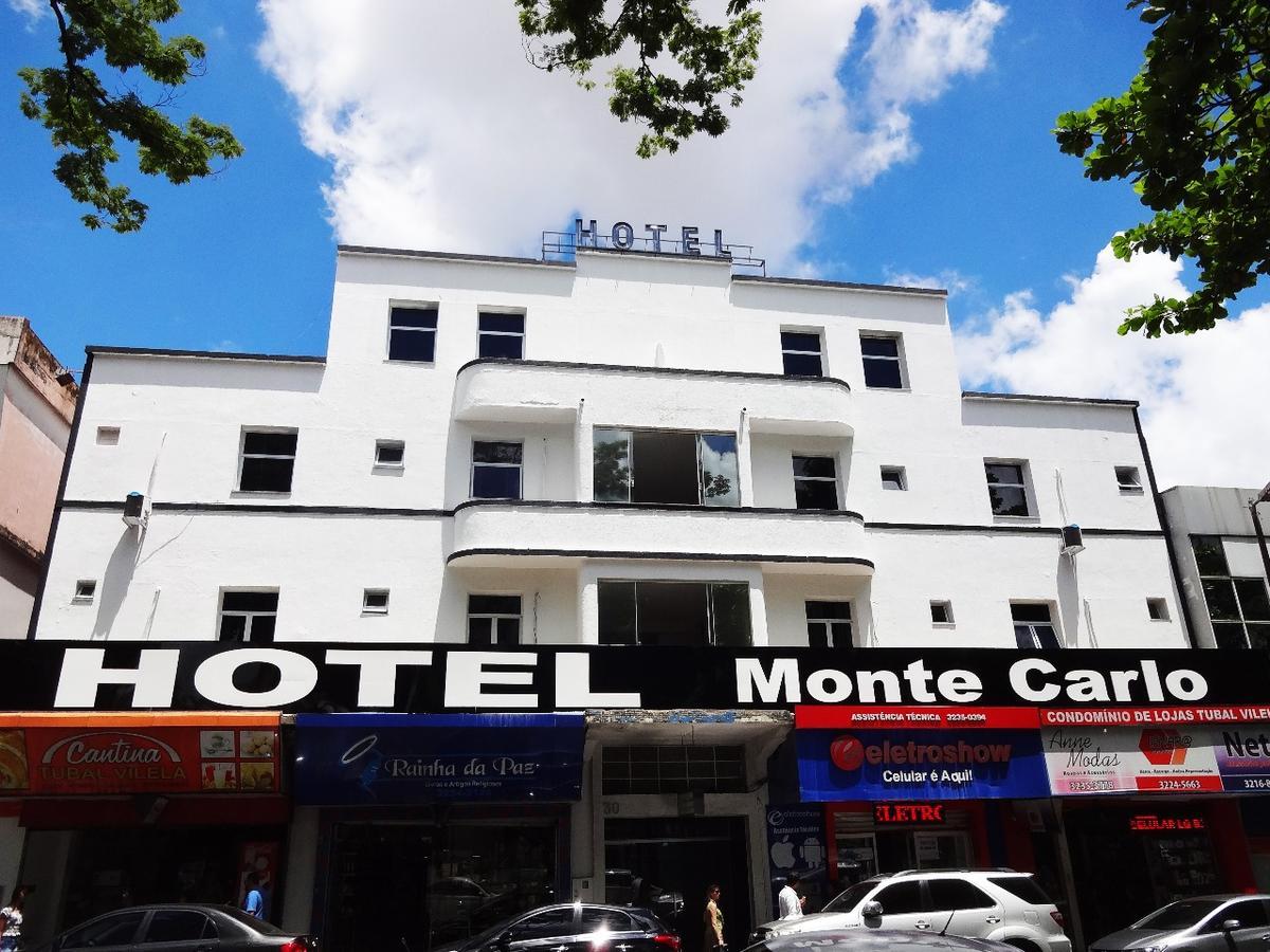 O Hotel Monte Carlo Uberlândia fica próximo aos hospitais Santa Catarina, Santa Clara, Santa Genoveva e várias clínicas médicas Exterior foto